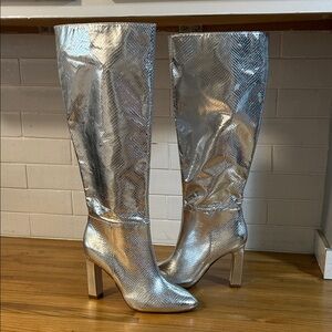 Jessica Simpson Women MUNNA Silver Knee High Boots Size 6 NWOB